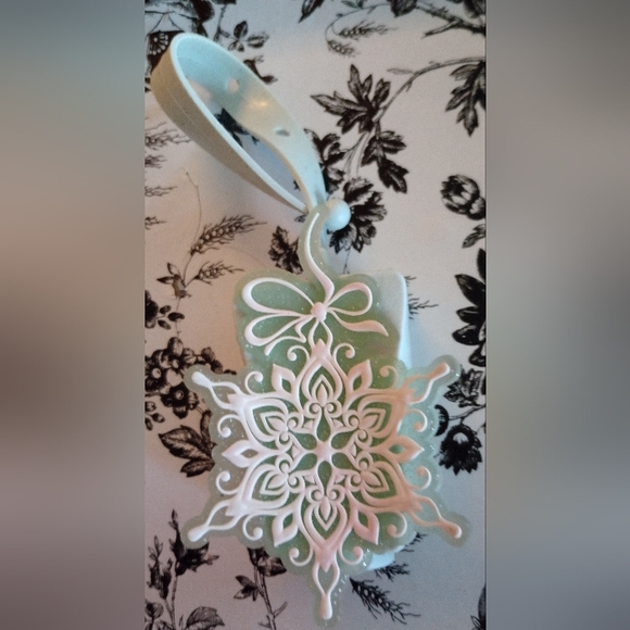 5 Used Hand Sanitizer Cases (3 are Bath & Body Works) - Picture 3 of 11